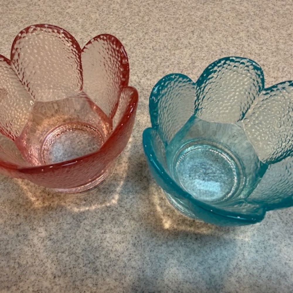 Spring Blue Viking Glass Flower Bowl 6 Petal Pink Blue 3x4 inches